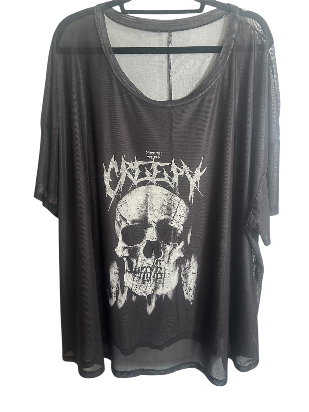 Skull Graphic Mesh Tee – Size 24/26